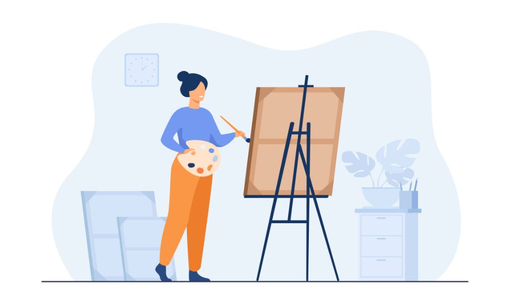 Ilustração vetorial de uma mulher artista pintando em um cavalete em seu ateliê. Ela segura uma paleta de cores e um pincel, vestindo calças laranjas e blusa azul. O ambiente é calmo e organizado, com quadros encostados na parede, um armário azul com uma planta e um relógio minimalista ao fundo.